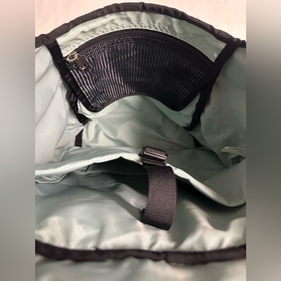 Patagonia Messenger Bag - Picture 11 of 11